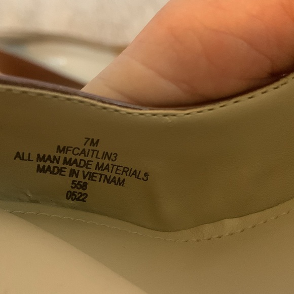 Marc Fisher Patent Slip‎ On Caitlin Dress Pumps Block Heel Sexy Pointed Toe sz 7 - Picture 4 of 11